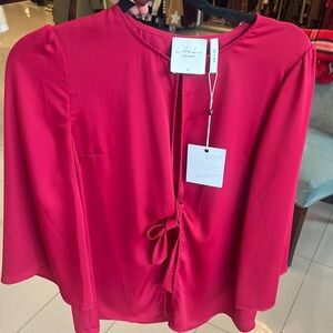 L’academie 100% poly top open tie front medium